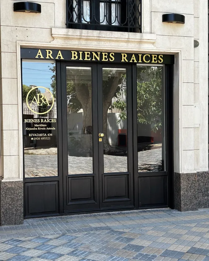 oficina al público en Rivadavia 436